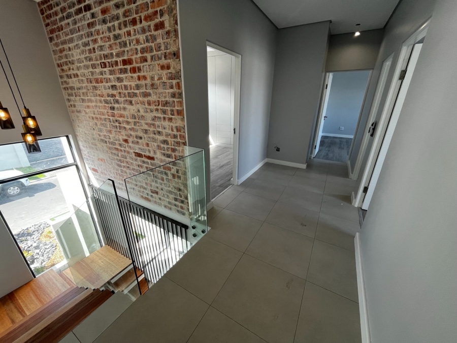 3 Bedroom Property for Sale in Sandown Western Cape